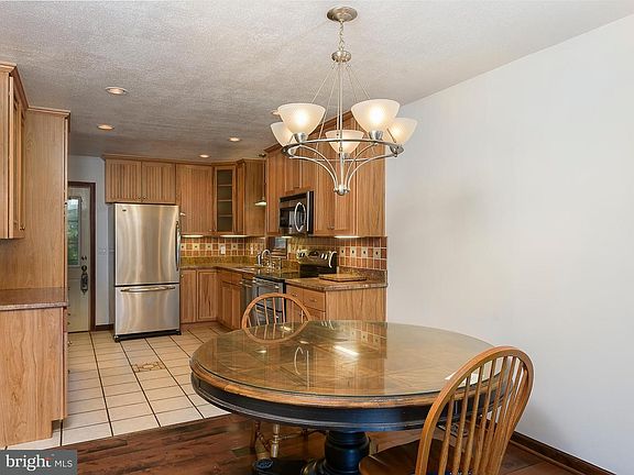 4th image of 5609 W Carvel Dr