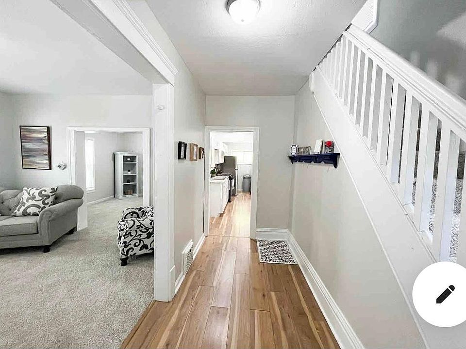 1st image of 72 Rosalind Ct