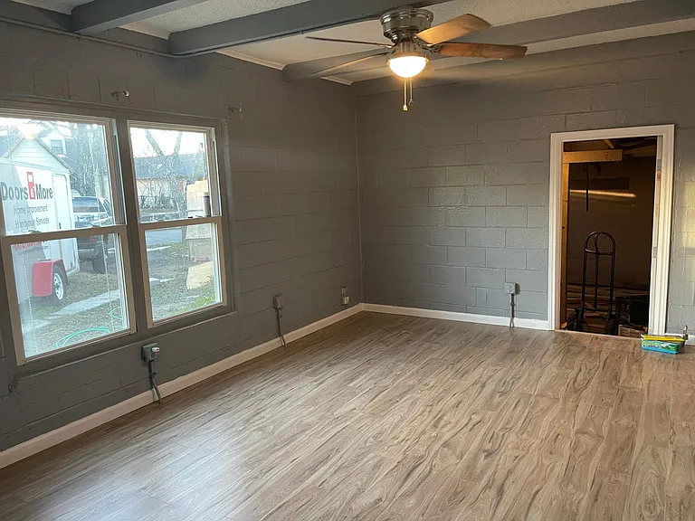 3217 James Ave — Photo 13