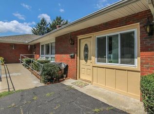 15 Aldrich St, Webster, MA 01570