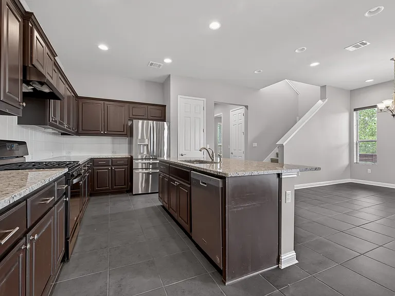 1501 Lawrence St — Photo 8