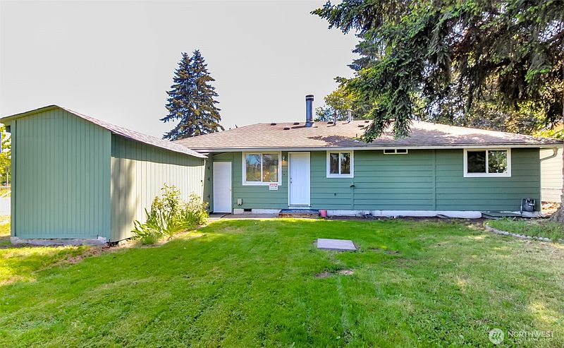 2nd image of 759 3rd Avenue N