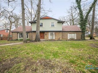 4610 Plumbrook Dr, Toledo, OH 43623