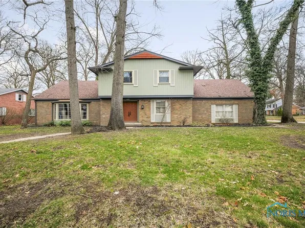 4610 Plumbrook Dr, Toledo, OH 43623