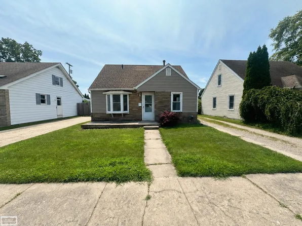 163 Ward St, Marine City, MI 48039