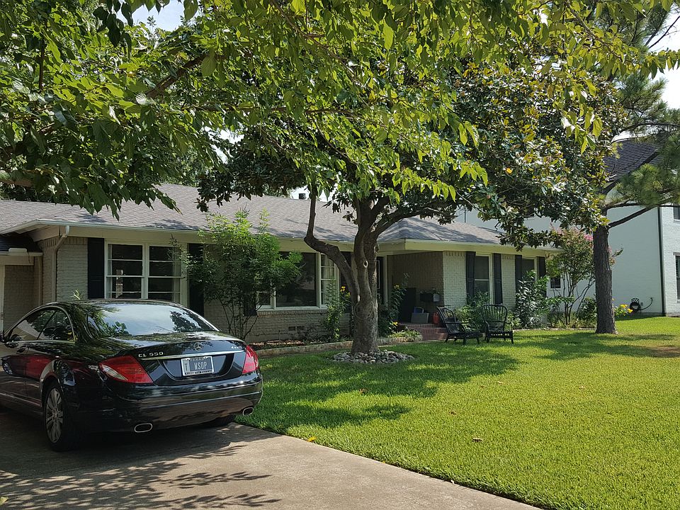 1st image of 3015 Primrose Ln