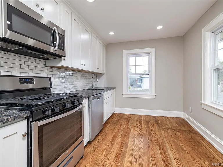 127 Smith St #2 — Photo 2