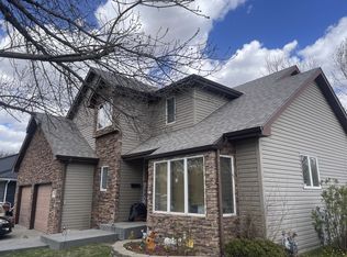 5736 NW 4th St, Lincoln, NE 68521