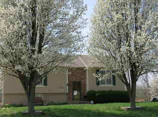 3320 E 114th Ter, Kansas City, MO 64137