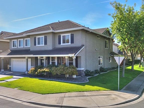 3rd image of 1528 Rose Garden Ct