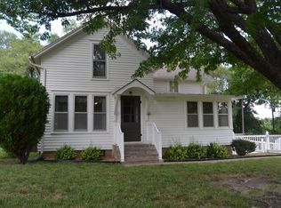 1001 2000th Ave, Abilene, KS 67410