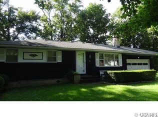 33 Evanwood Cir, Rochester, NY 14626