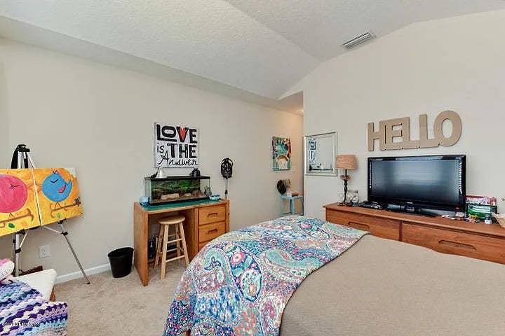 619 Grover Ln — Photo 18