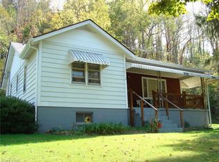 3072 Grapevine Rd, Marshall, NC 28753