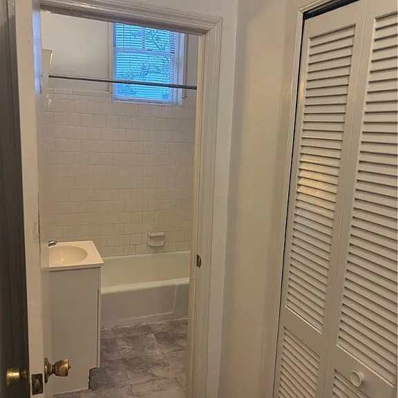 219 E Taylor St #C — Photo 8