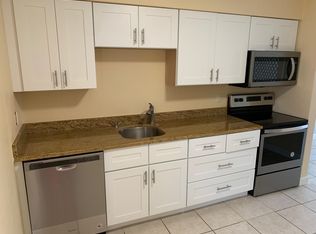 724 E Gulf Blvd APT B, Indian Rocks Beach, FL 33785