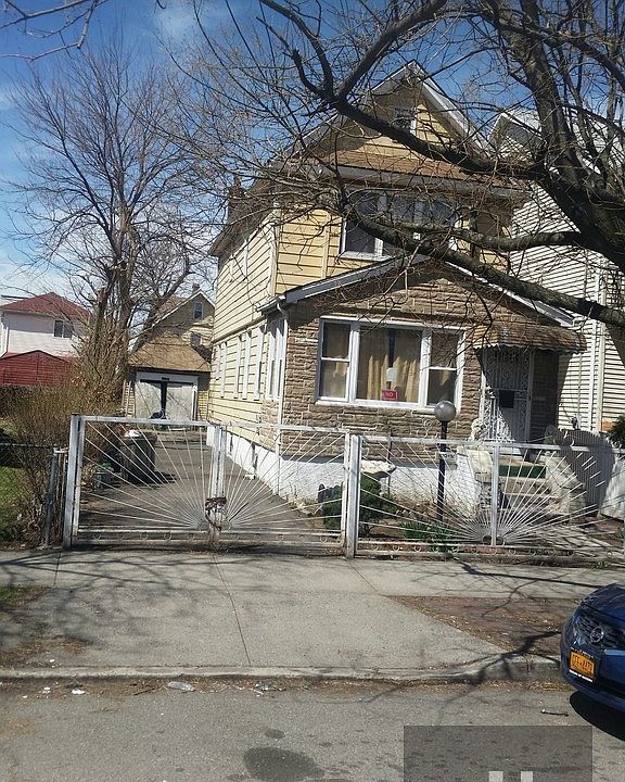 2nd image of 12018 132nd St