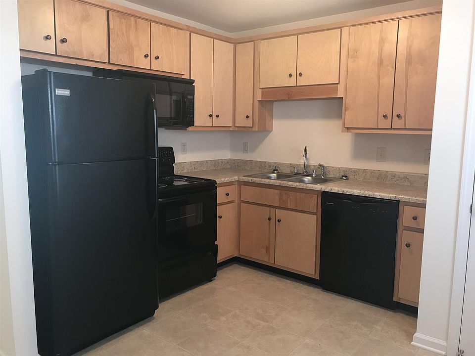 2nd image of 2202 Eldos Trace Cir APT E
