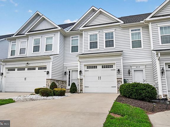 2nd image of 409 Sitka Spruce Ln