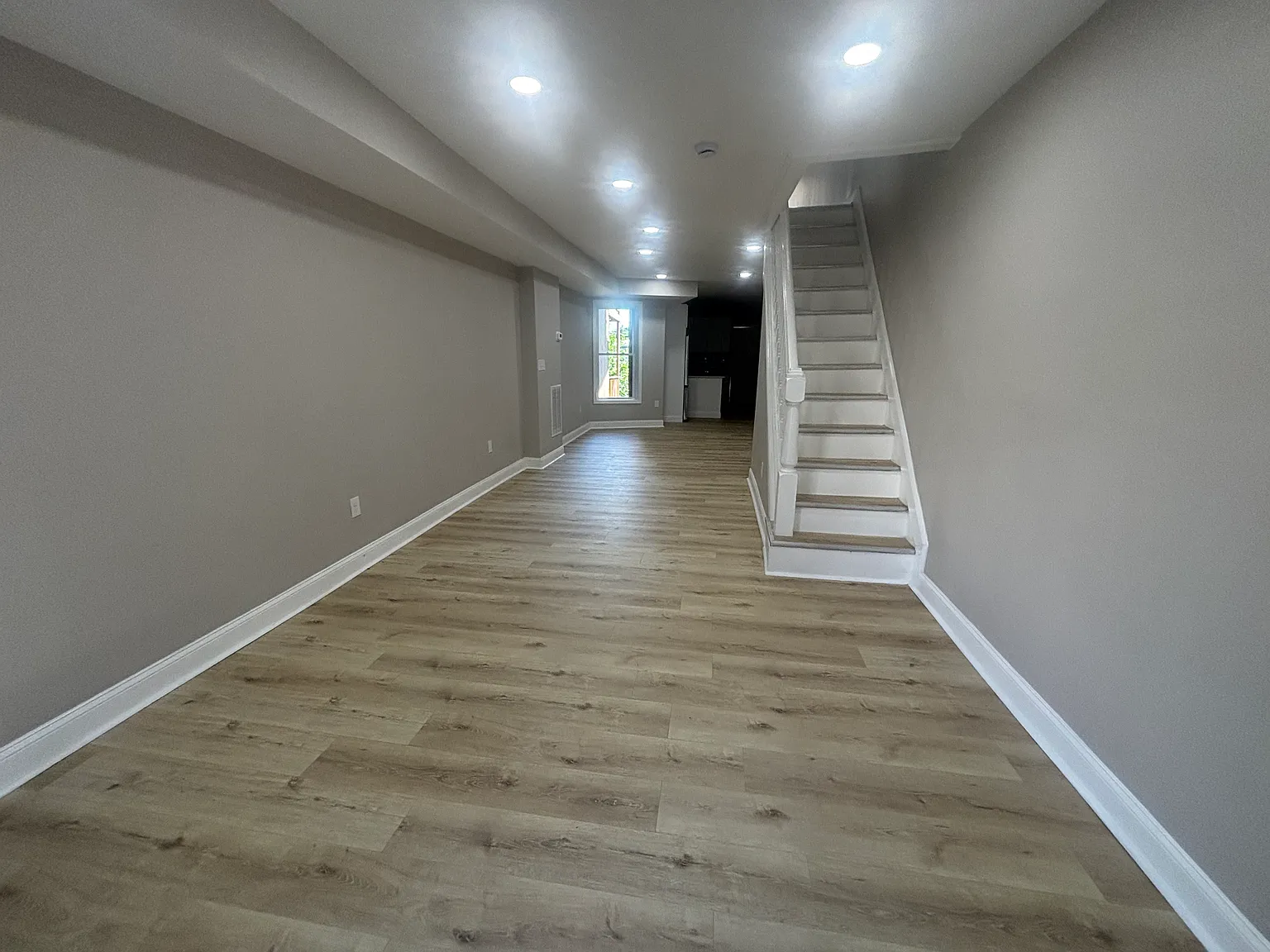 4 bed, 1224 sqft, $2,300 — Photo 4