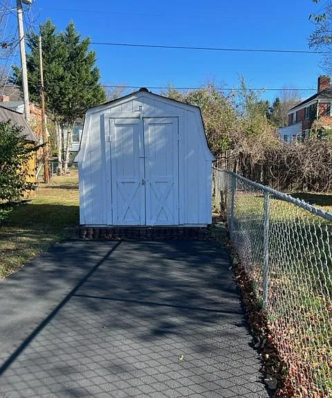416 Carter Blvd — Photo 15