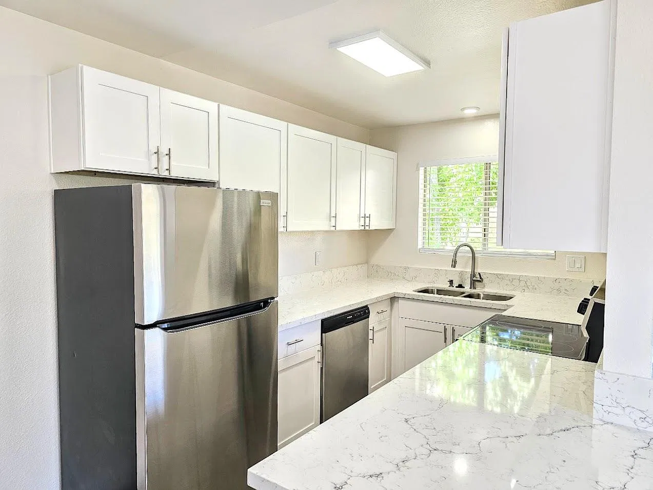 7764 Camino Glorita — Photo 3