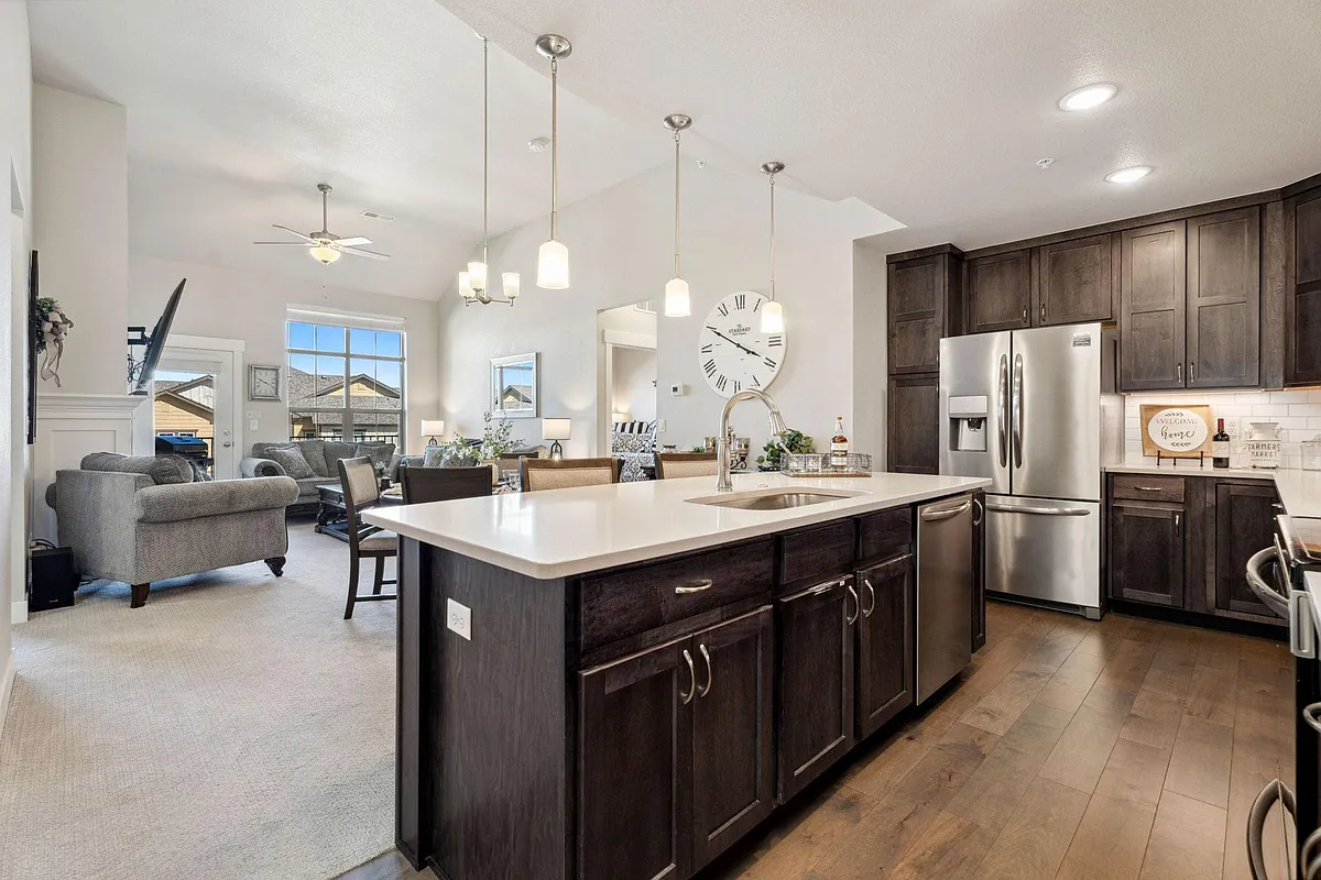 Building Photo - 6582 Crystal Downs Dr #205