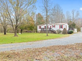 3290 Catawba Valley Dr, Salem, VA 24153