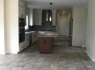 1 Field Ln, Littleton, MA 01460