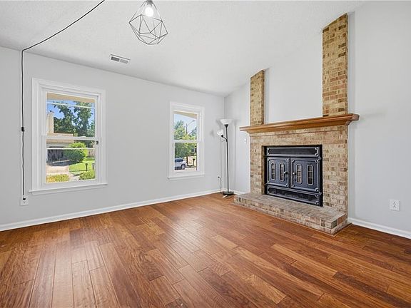 4th image of 3512 Bunyan Rd