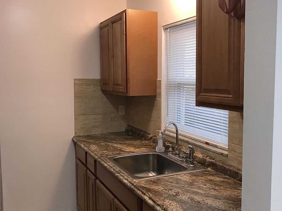 1st image of 555 13th Pl APT 07