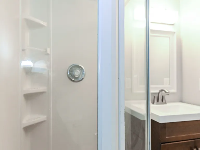 406 Irwin Ln — Photo 28