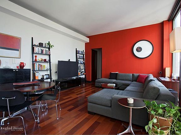 3rd image of 42-51 Hunter St #5-D