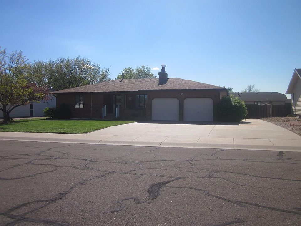 1st image of 3703 Hillcrest Dr