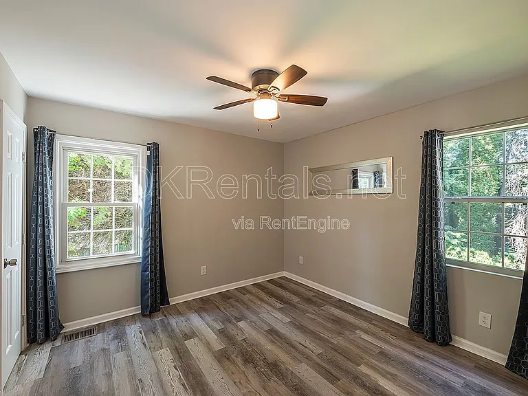 2874 Blount St — Photo 25