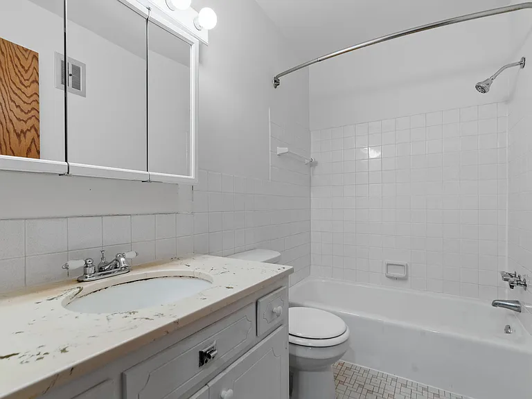 1605 Minnehaha Apartments — Photo 25