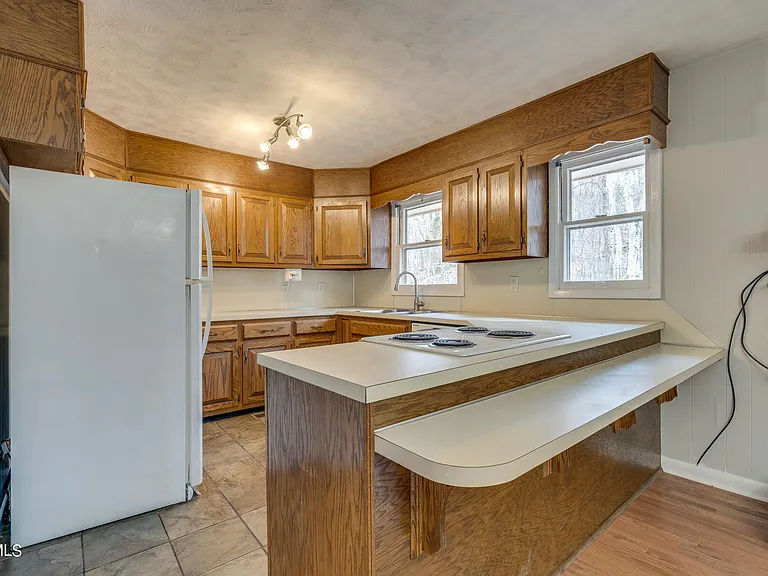 4637 Woodcliff Dr — Photo 7