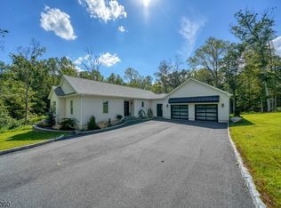 43 Old Mill Rd, Chester, NJ 07930