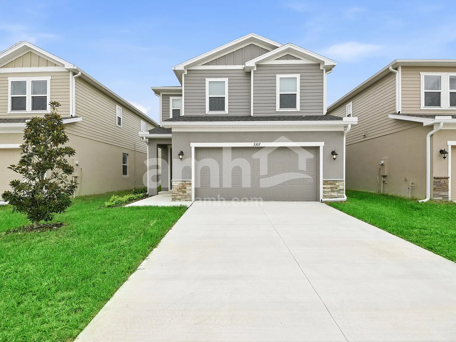 4 bed, 2.5 bath, 1977 sqft, $2,475 — Photo 1