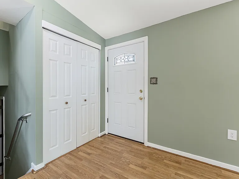2231 Sanibel Dr — Photo 8