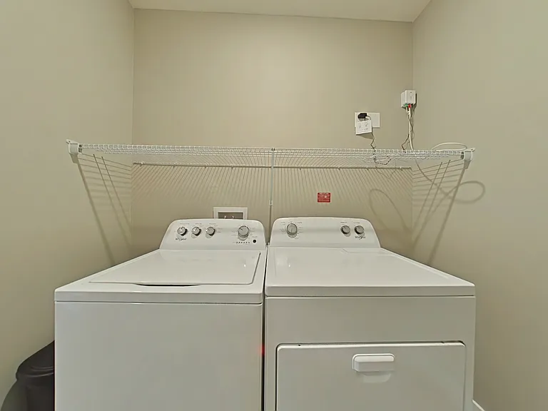 Allure Apartments — Photo 70