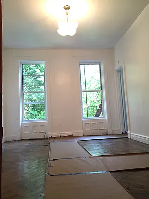 Rented by Bedford Realty USA Corp | media 27