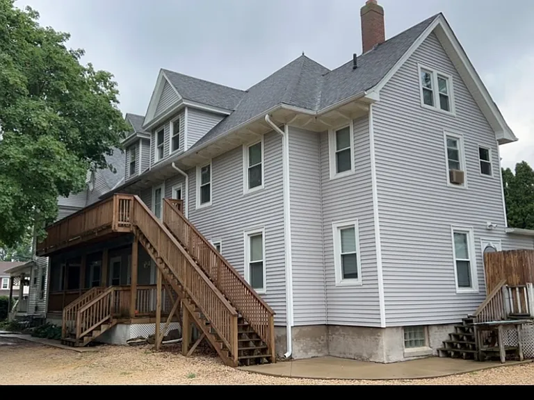 319 E Van Buren St #3N — Photo 9