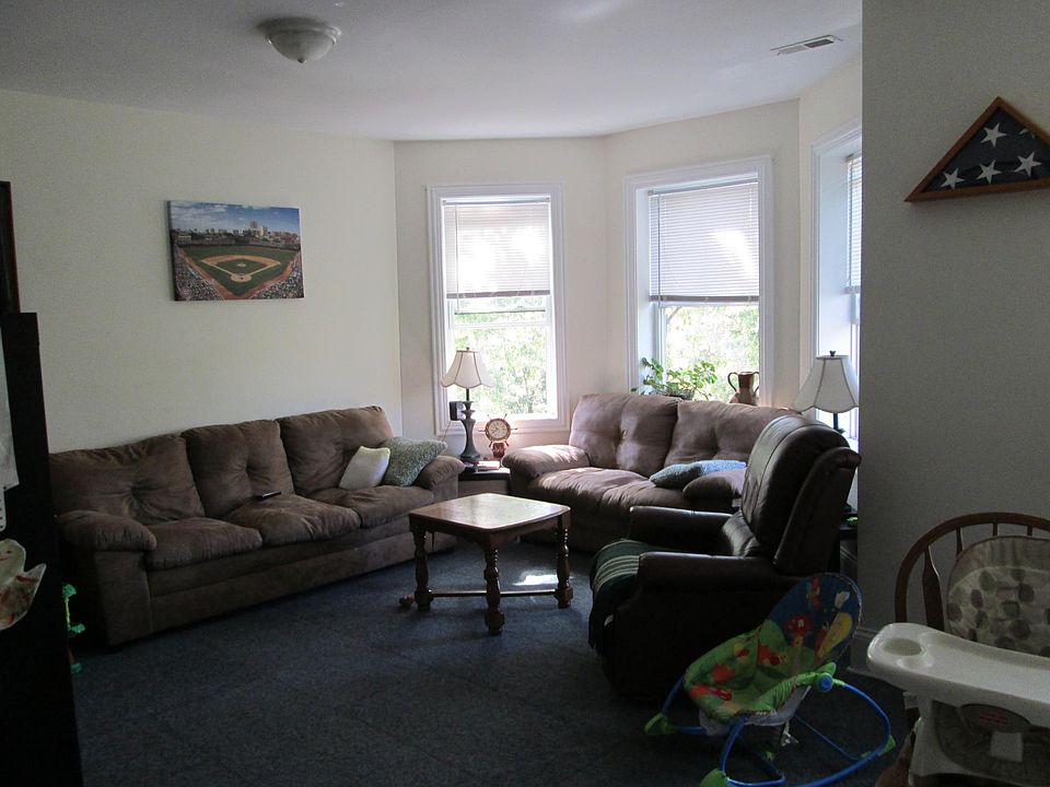 1st image of 6321 N Artesian Ave APT 3W