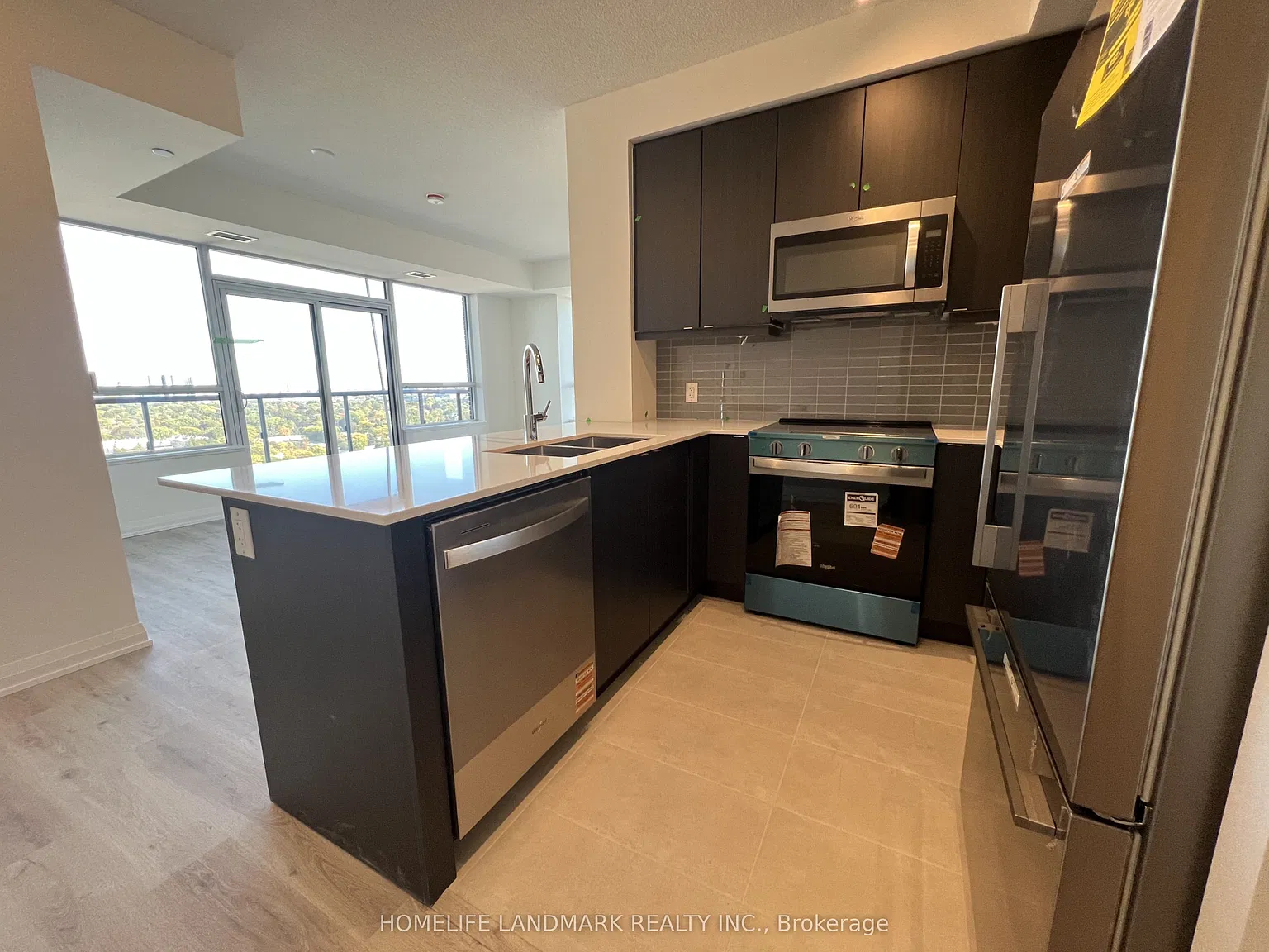2 bed, $2,800 — Photo 4