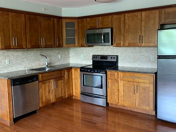 2nd image of 60 Parkway Dr E #4E1