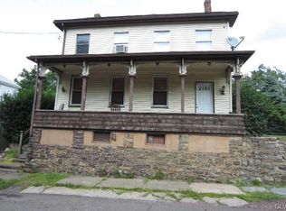 425 Carbon St, Weatherly, PA 18255