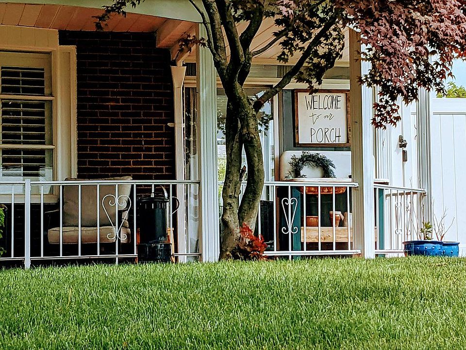 1800 Lynn Dr