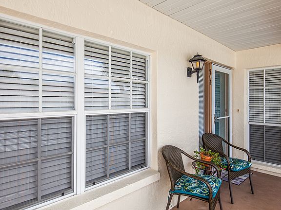 2nd image of 203 Silver Lake Dr Unit 204