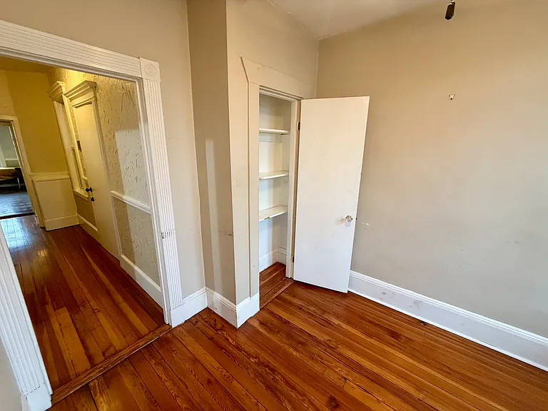 324 Chelsea St #3 — Photo 16